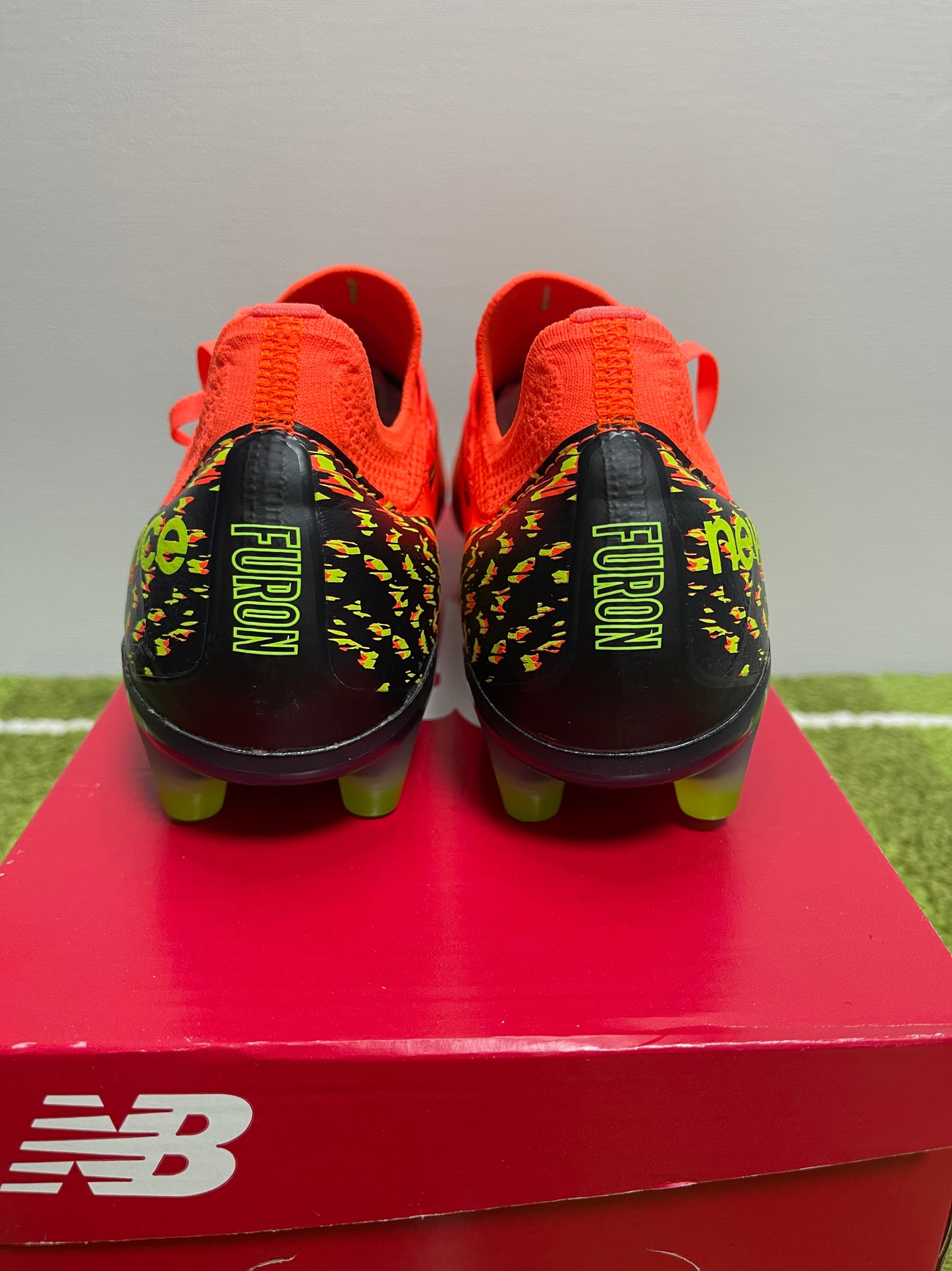 (日本現貨) New Balance Furon V7 Pro HG 頂級人造草波砵