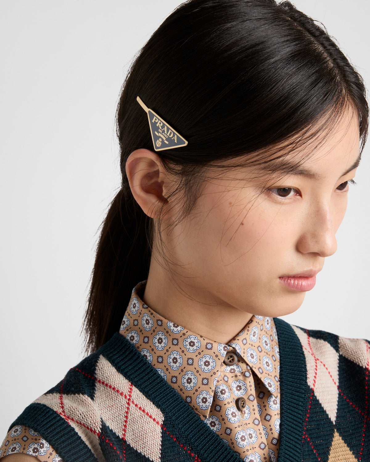 Prada 金屬髮夾 (日本限定)
