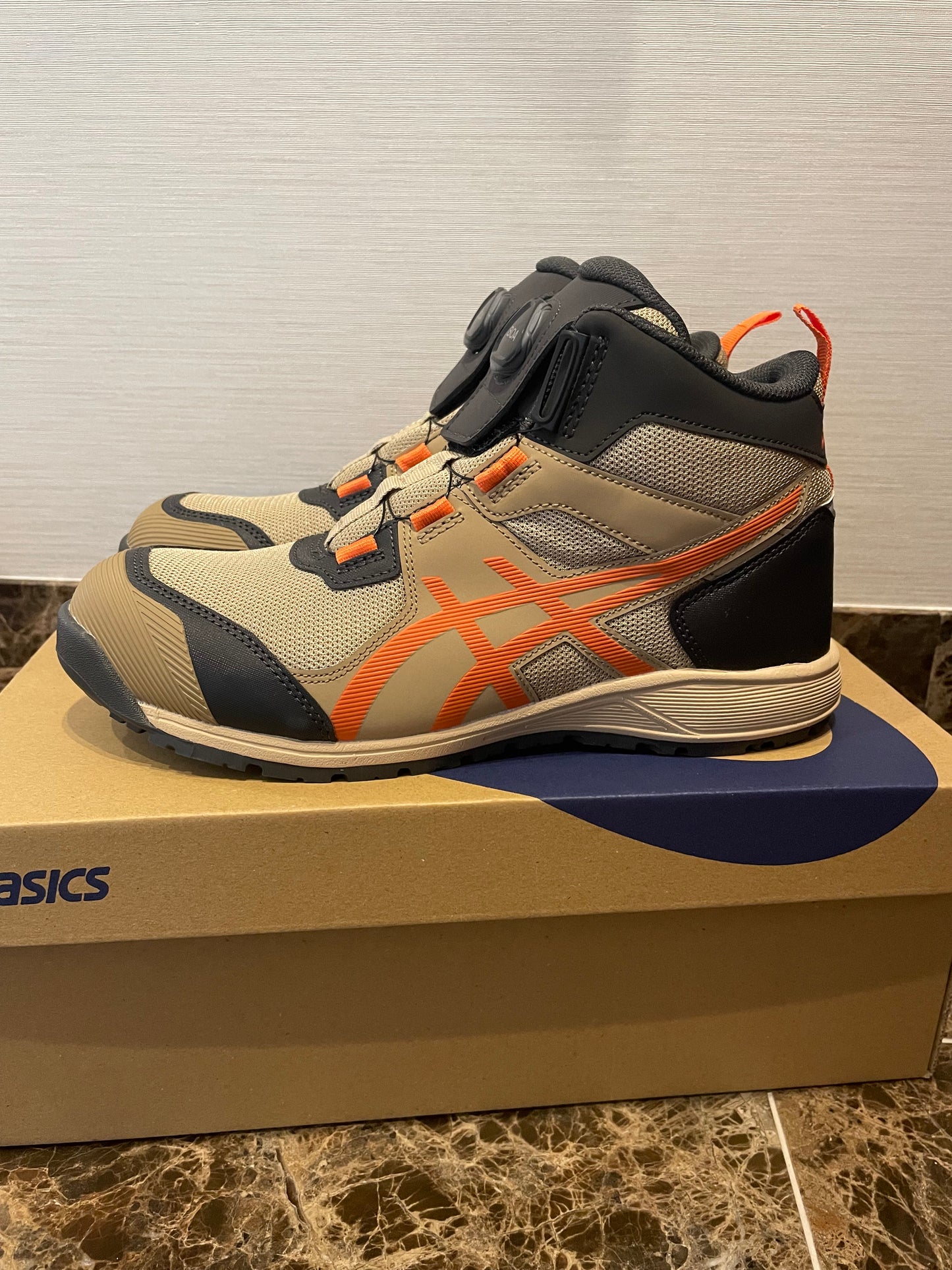 Asics WINJOB CP214 TS BOA 限量版安全鞋
