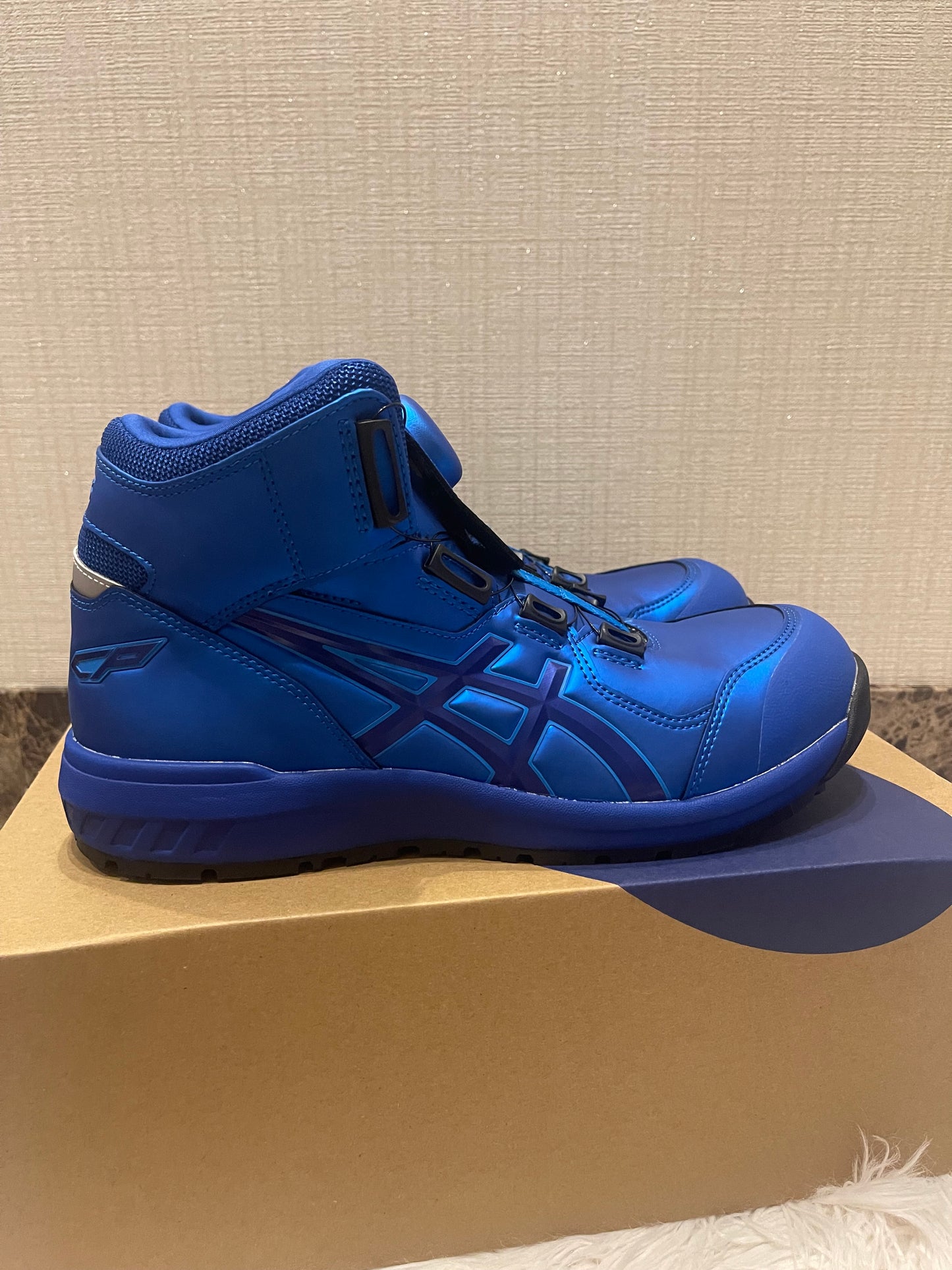 WINJOB CP304 BOA GLEAM 螢光藍限量版安全鞋