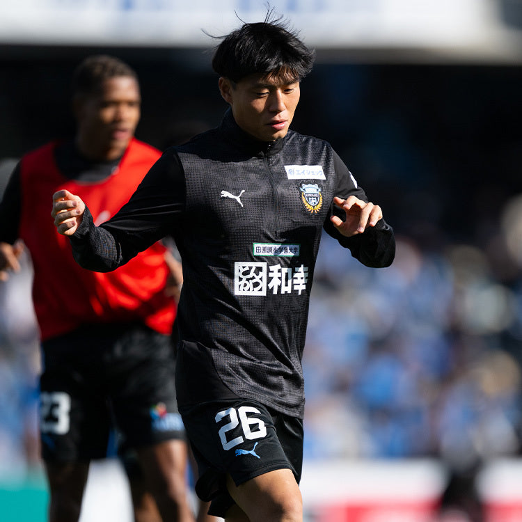 川崎前鋒2025/26熱身半拉鏈上衣