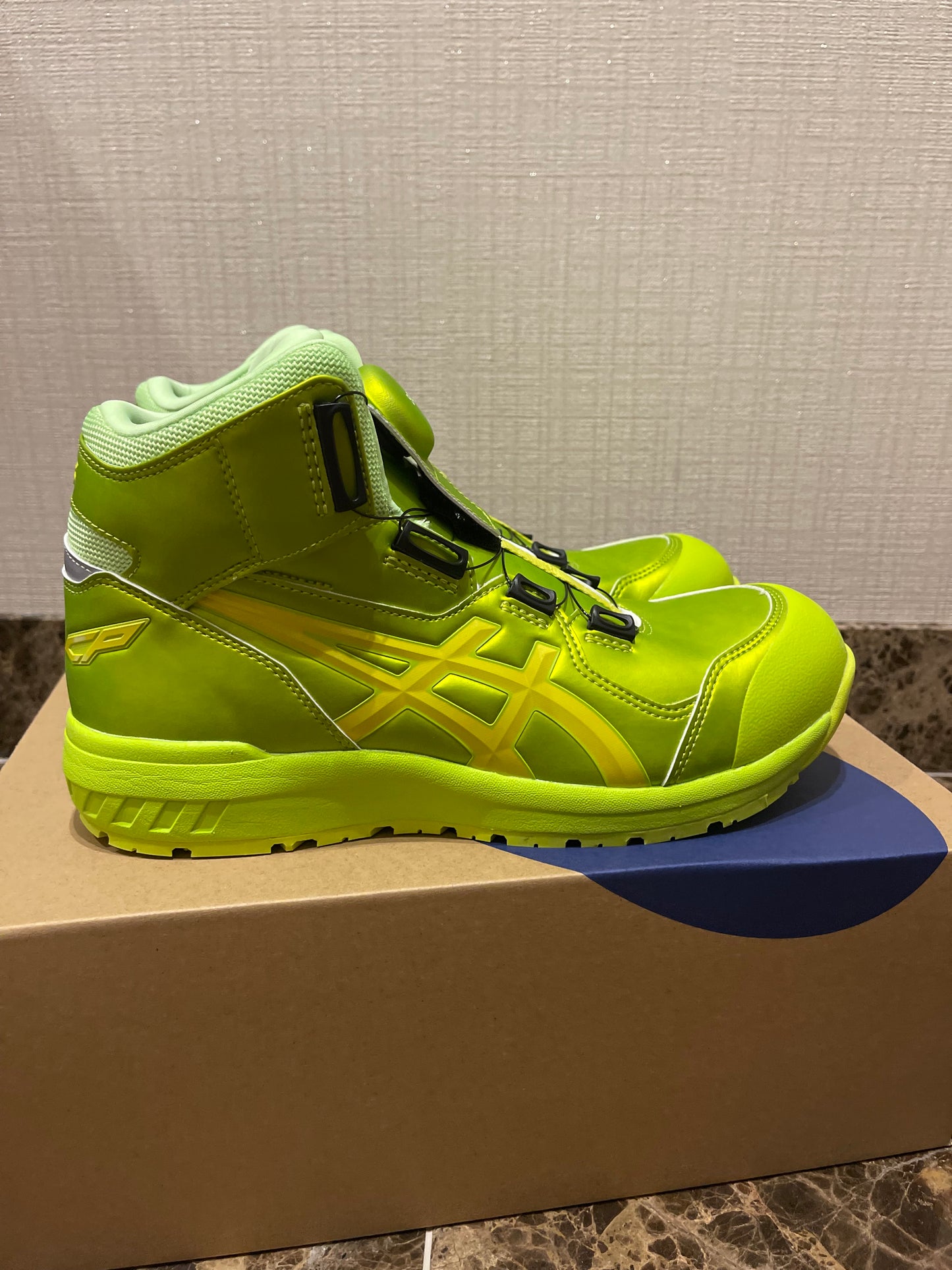 WINJOB CP304 BOA GLEAM 螢光綠限量版安全鞋